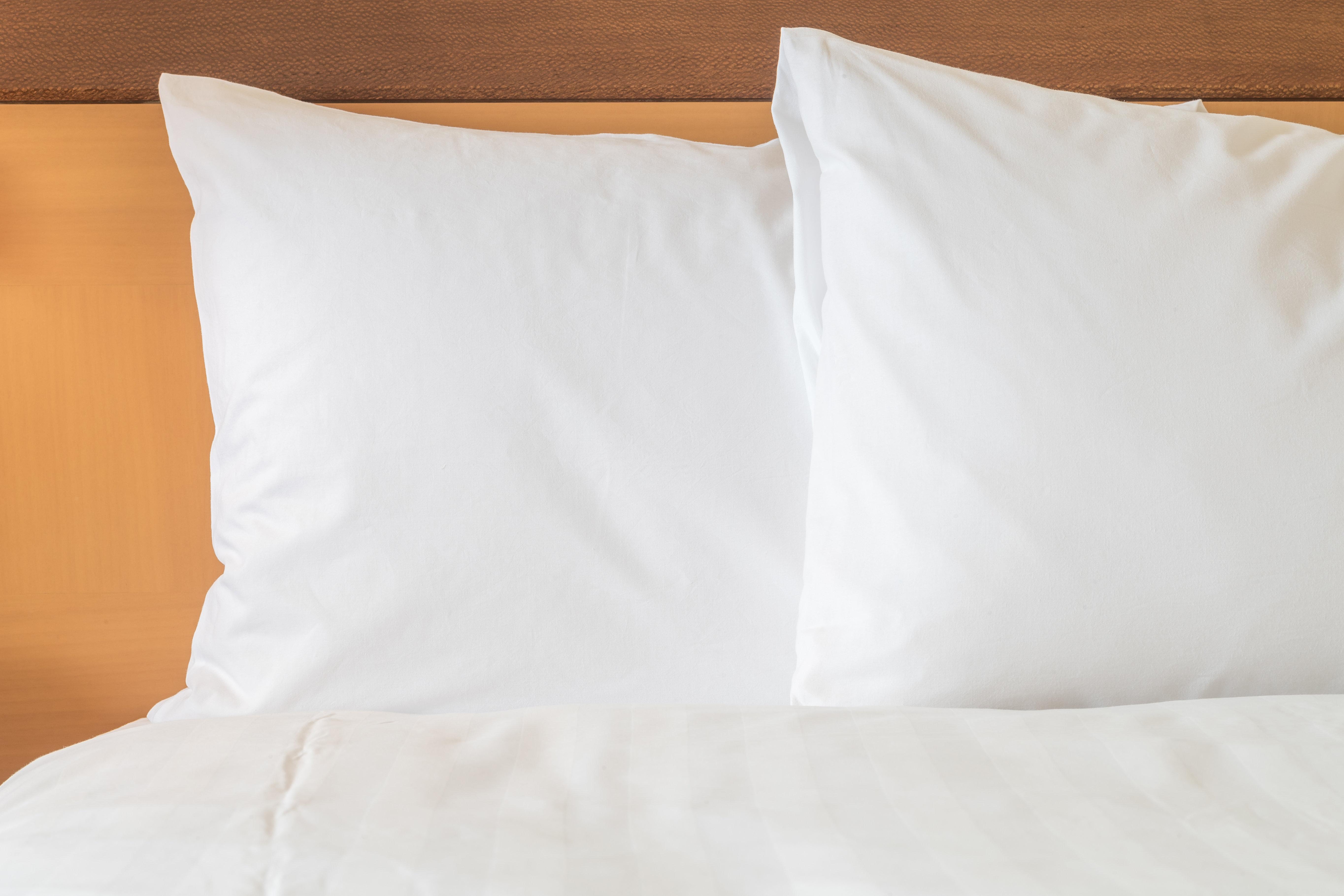 Holiday Inn Express And Suites Surrey By Ihg Екстериор снимка
